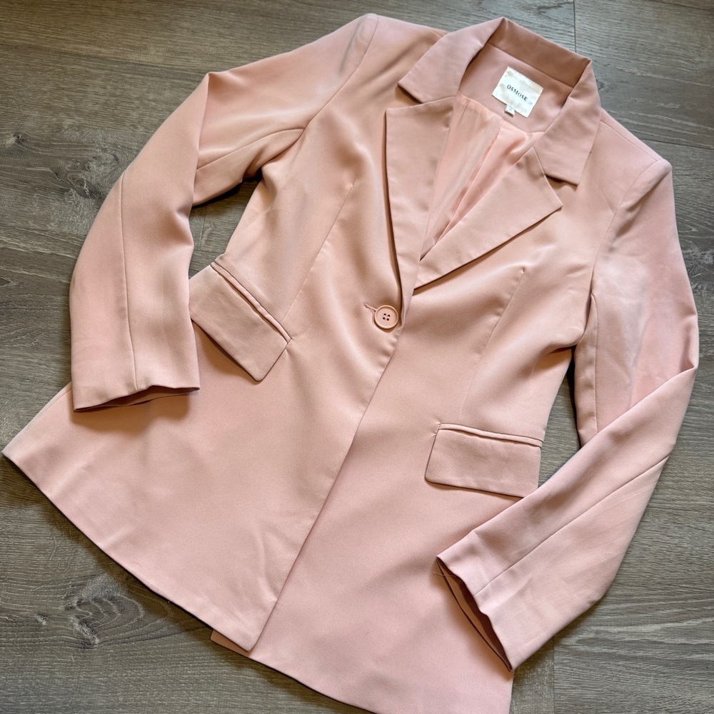 OSMOSE- Fitted blazer for office woman, light pink. One button at front.SizeM